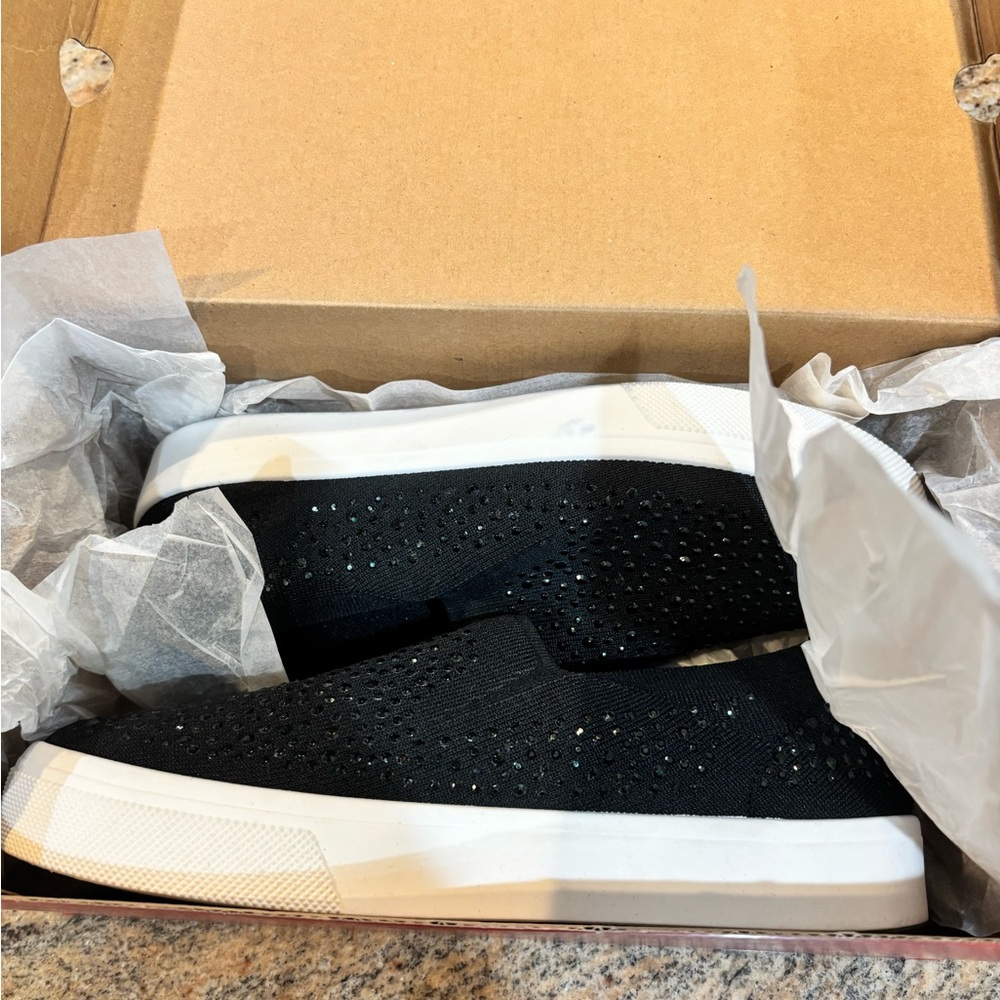 SKECHER Women's Street Poppy - Studded Affair Slip-On Sneakers from Finish Line - Picture 14 of 14